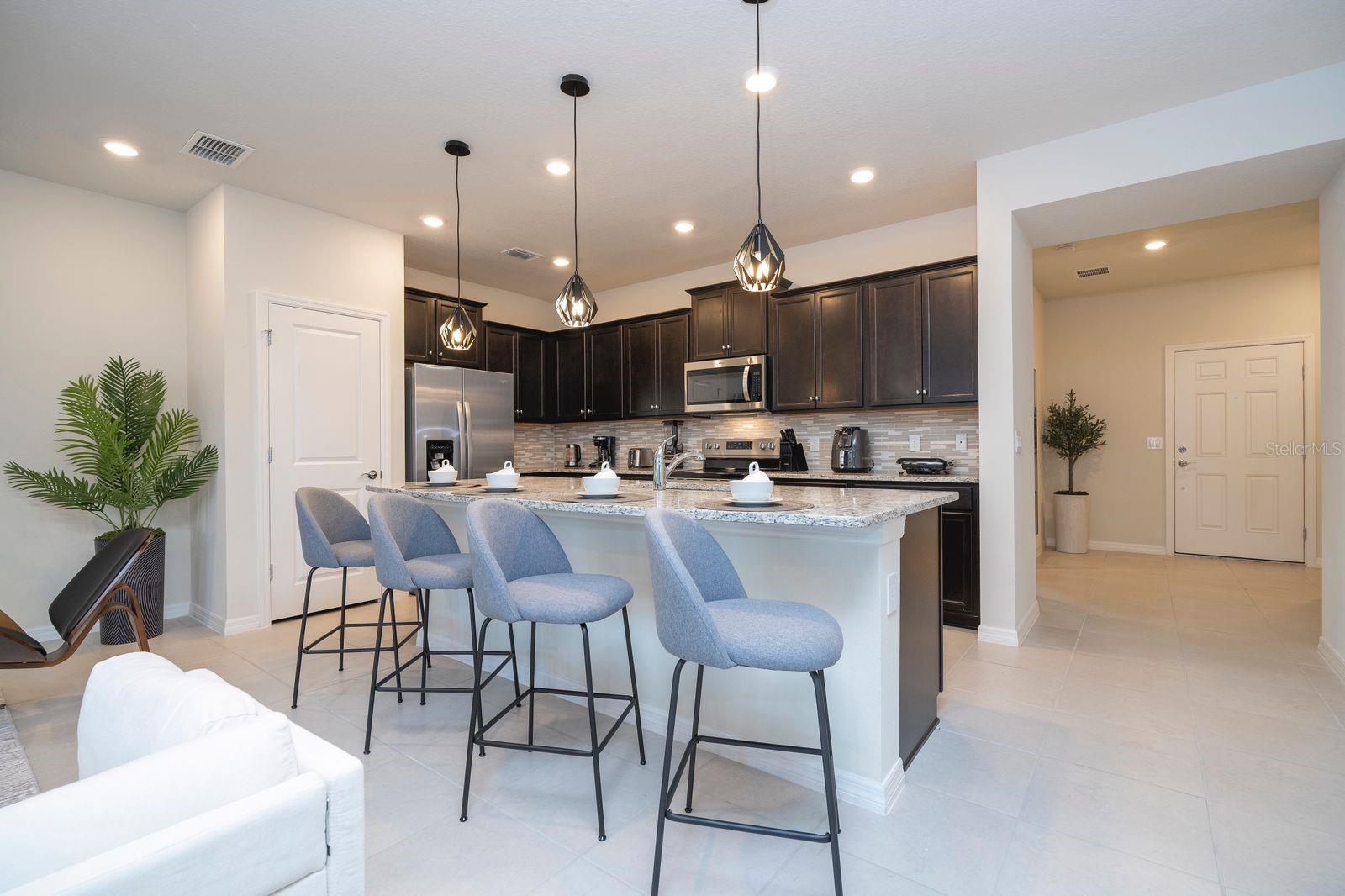 WINDSOR ISLAND RESIDENCE PH 3 - Residential
