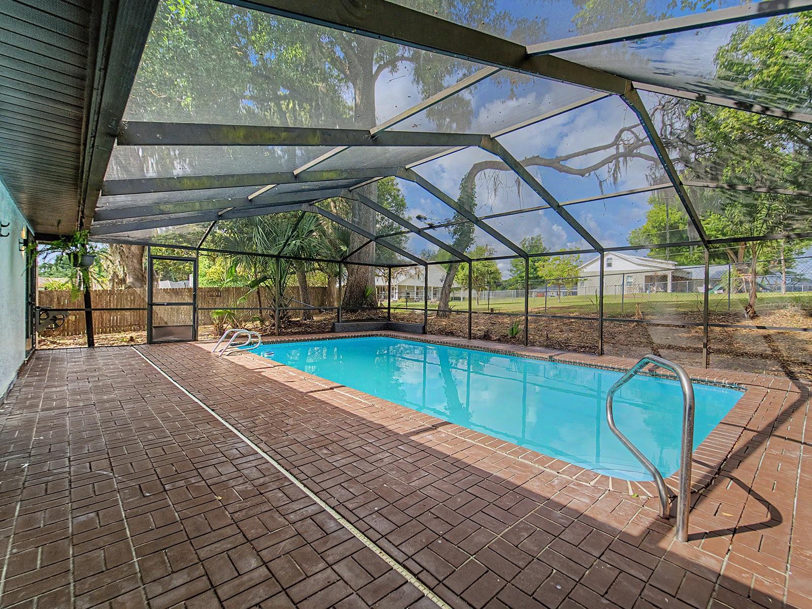 COUNTRY OAKS LAKELAND - Residential