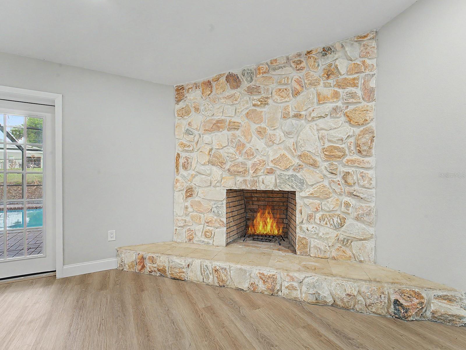 COUNTRY OAKS LAKELAND - Residential