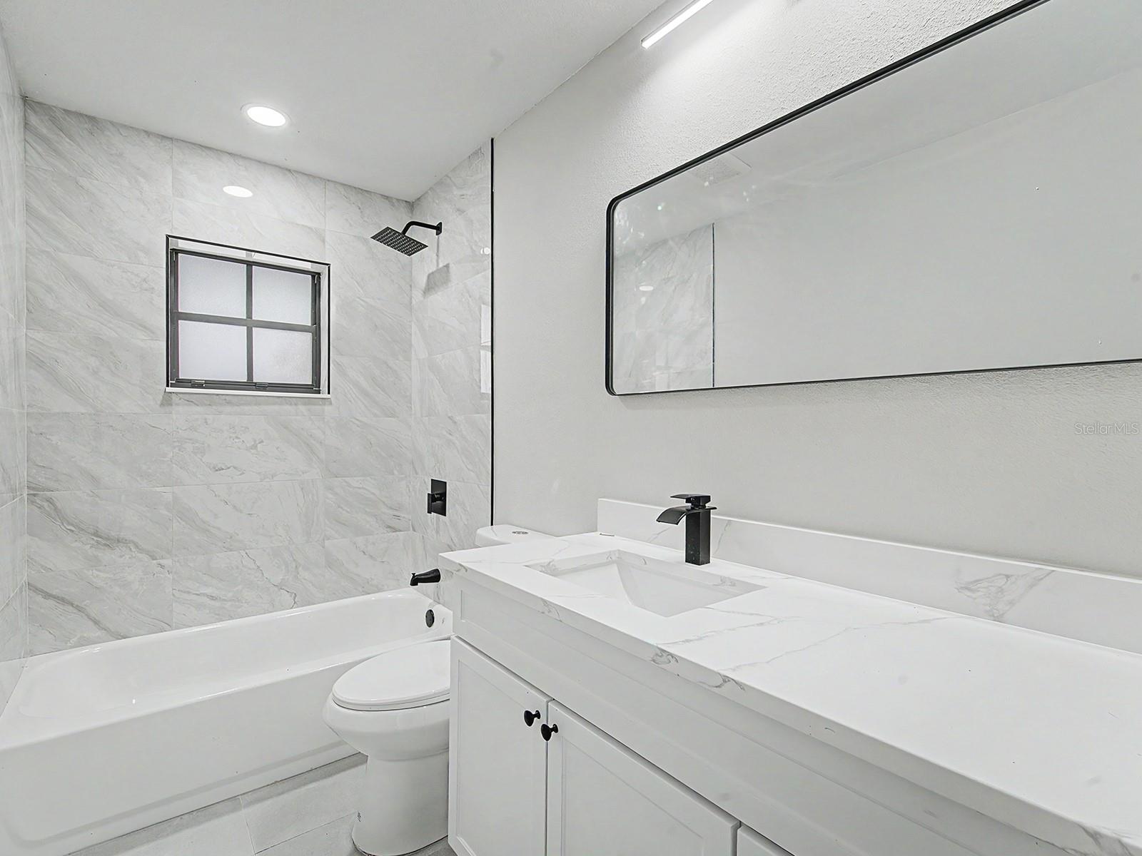 COUNTRY OAKS LAKELAND - Residential