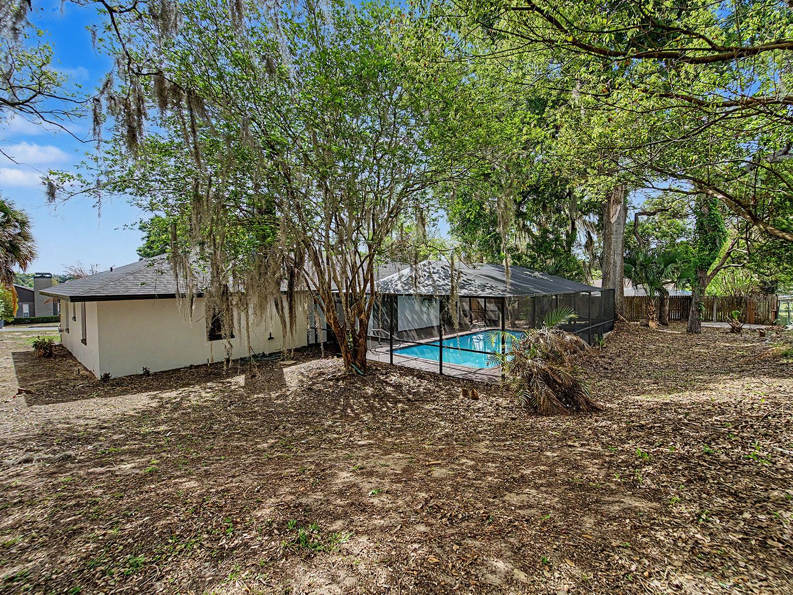 COUNTRY OAKS LAKELAND - Residential