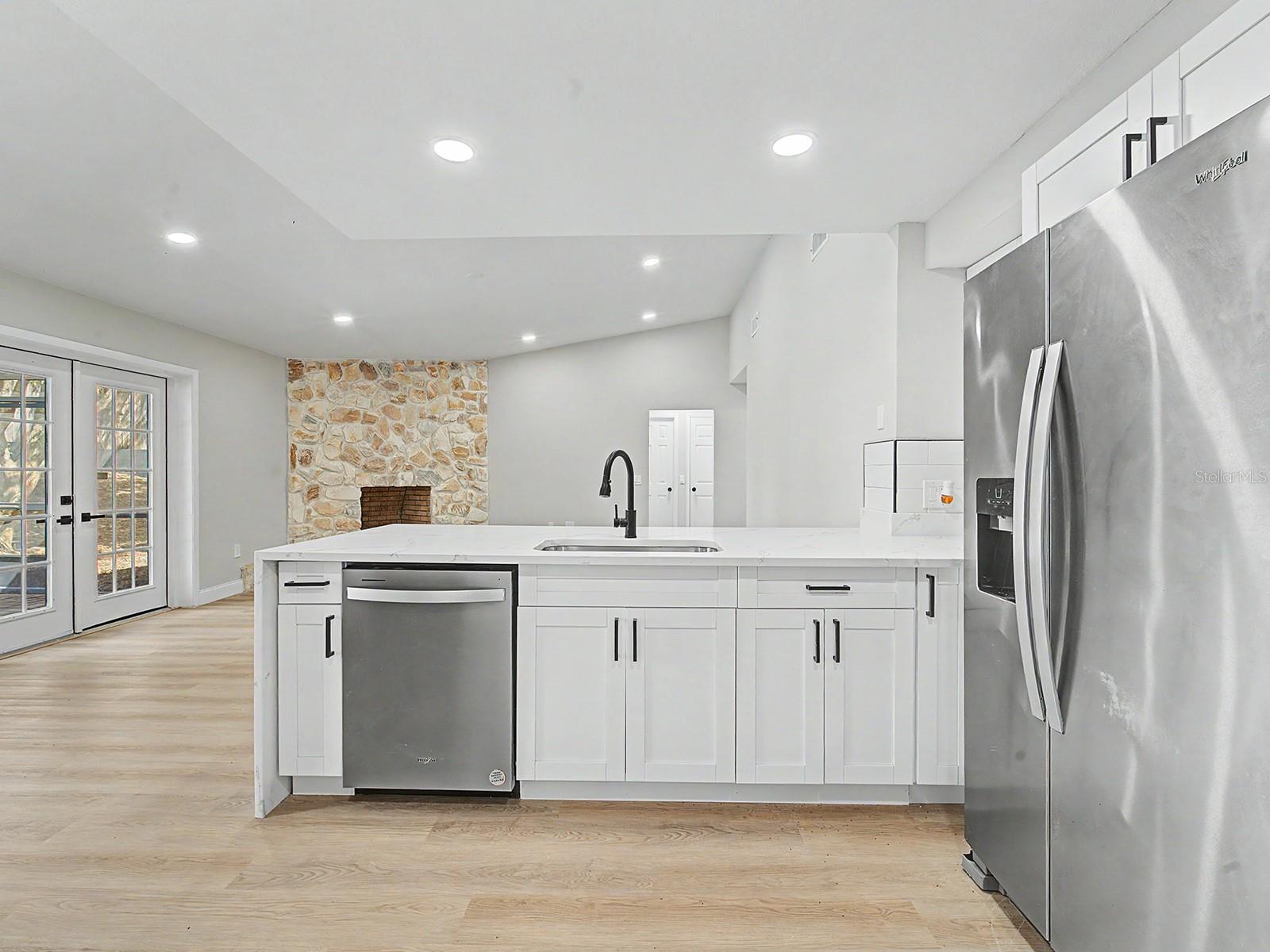 COUNTRY OAKS LAKELAND - Residential