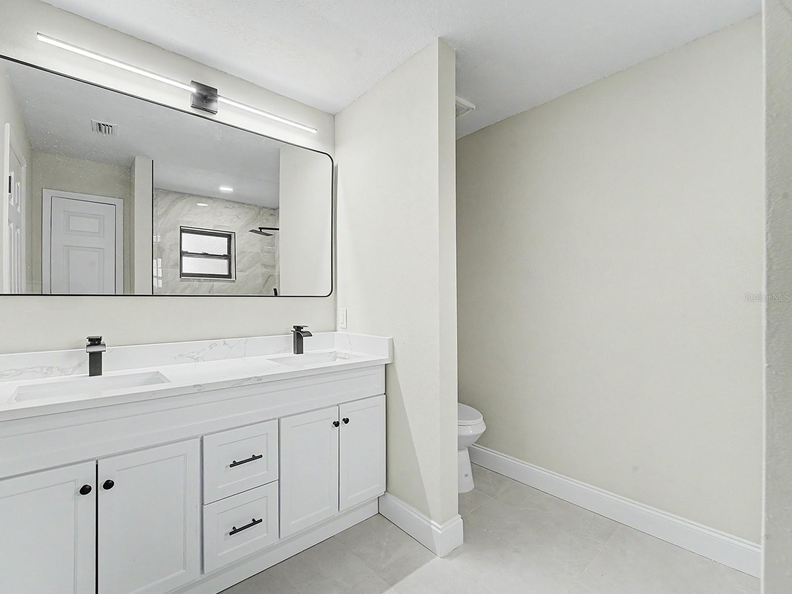 COUNTRY OAKS LAKELAND - Residential