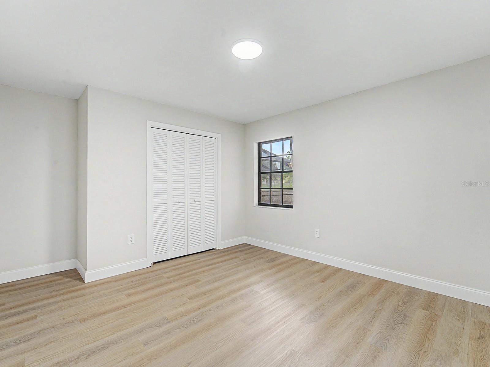 COUNTRY OAKS LAKELAND - Residential