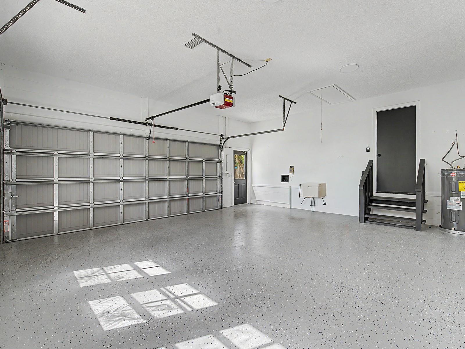 COUNTRY OAKS LAKELAND - Residential