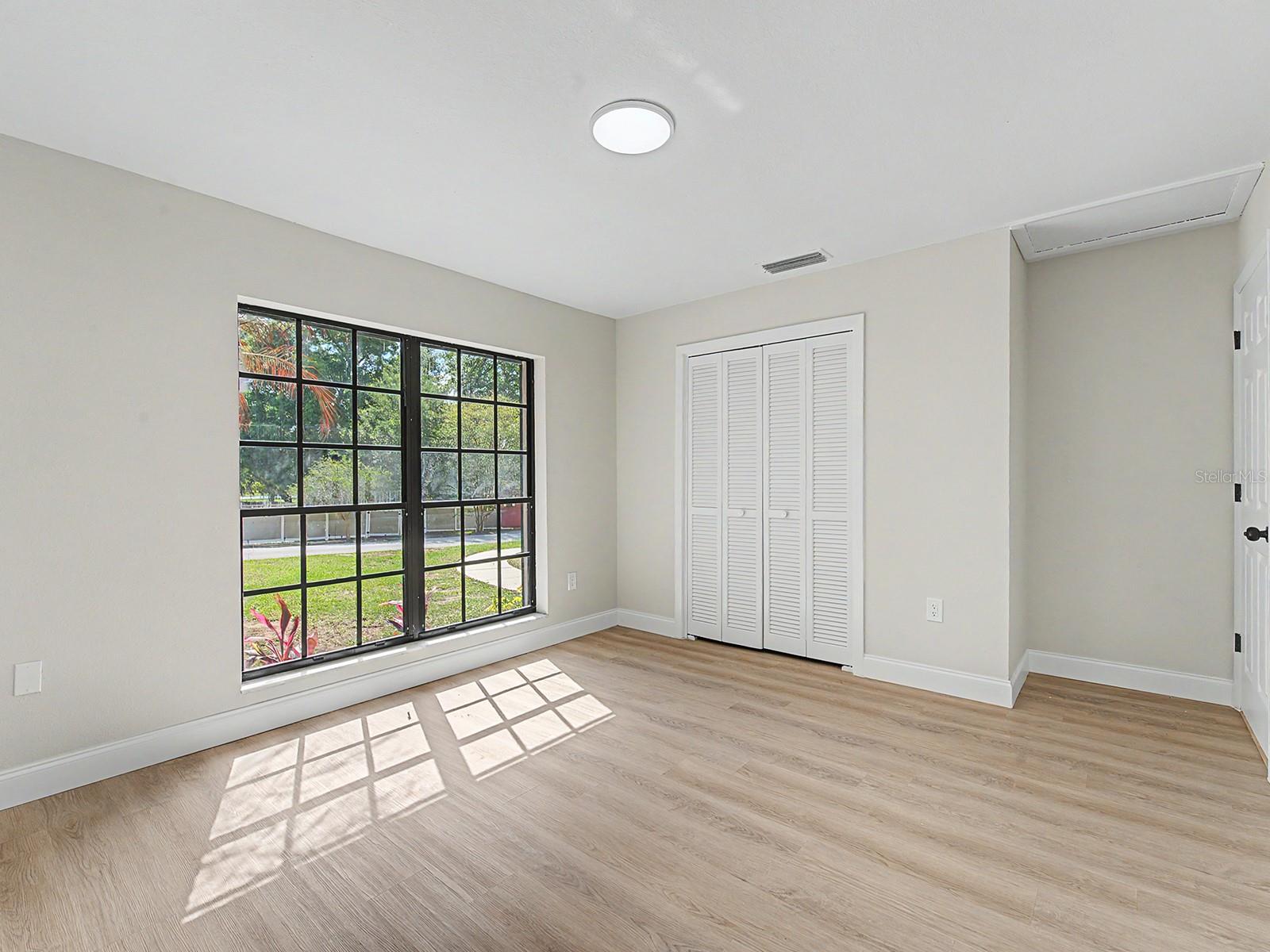 COUNTRY OAKS LAKELAND - Residential