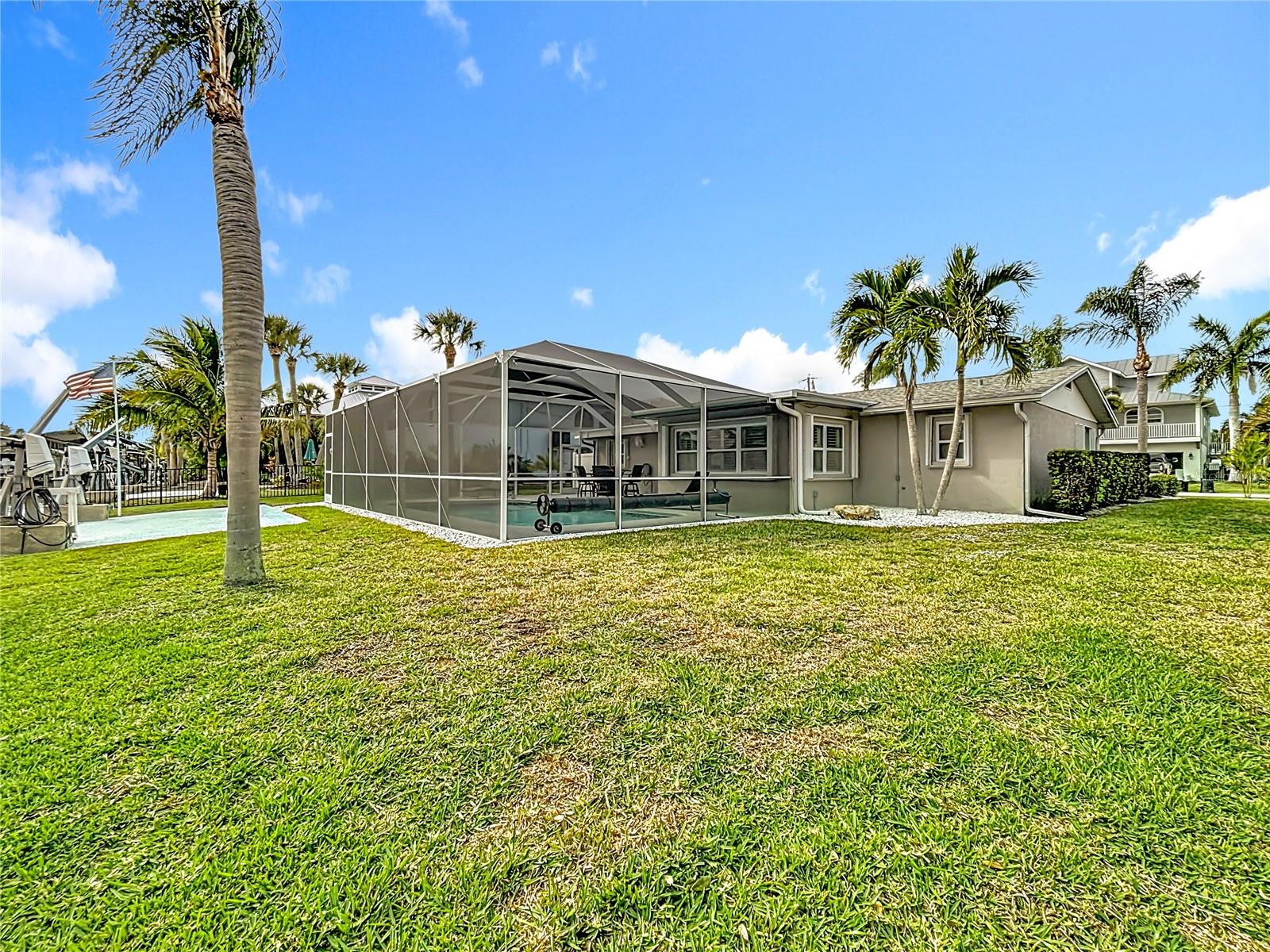 PALM POINT - Residential