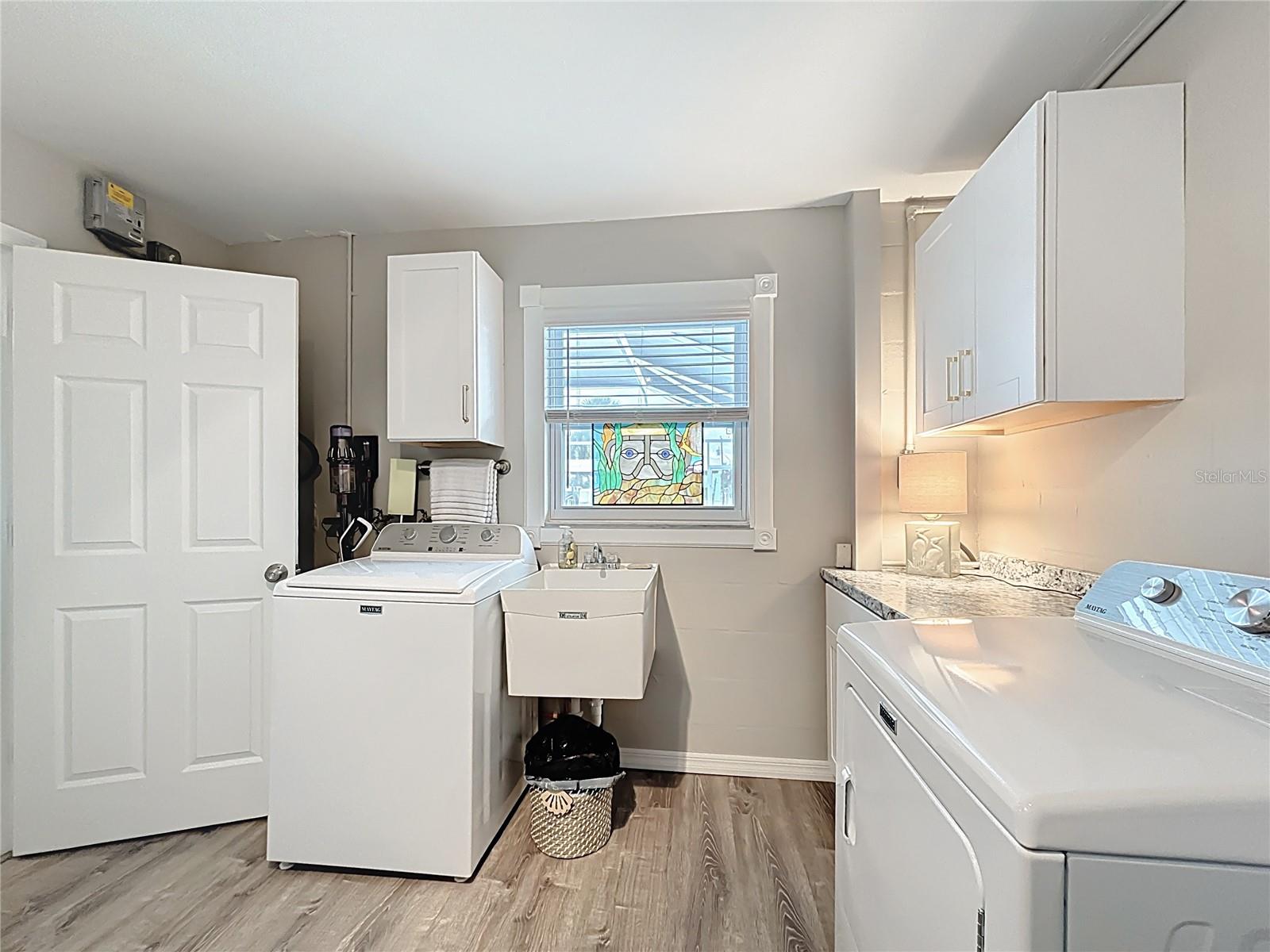 PALM POINT - Residential