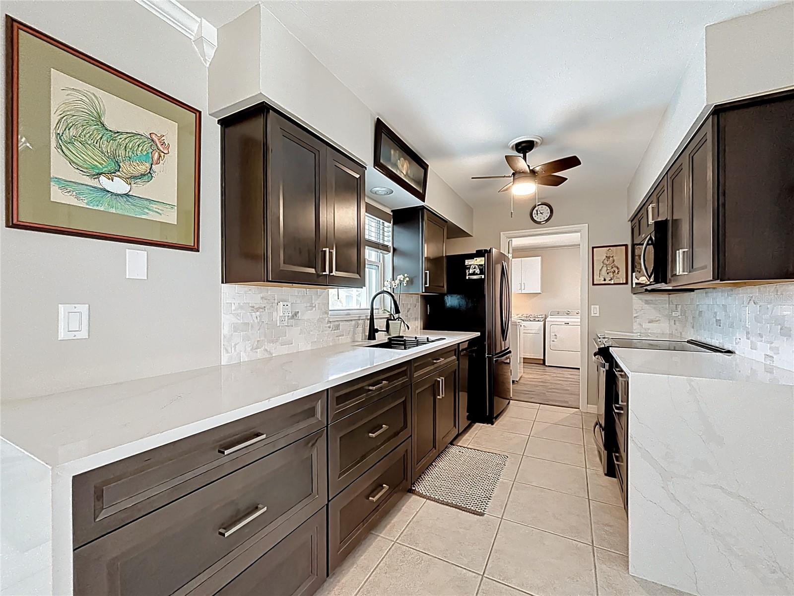 PALM POINT - Residential