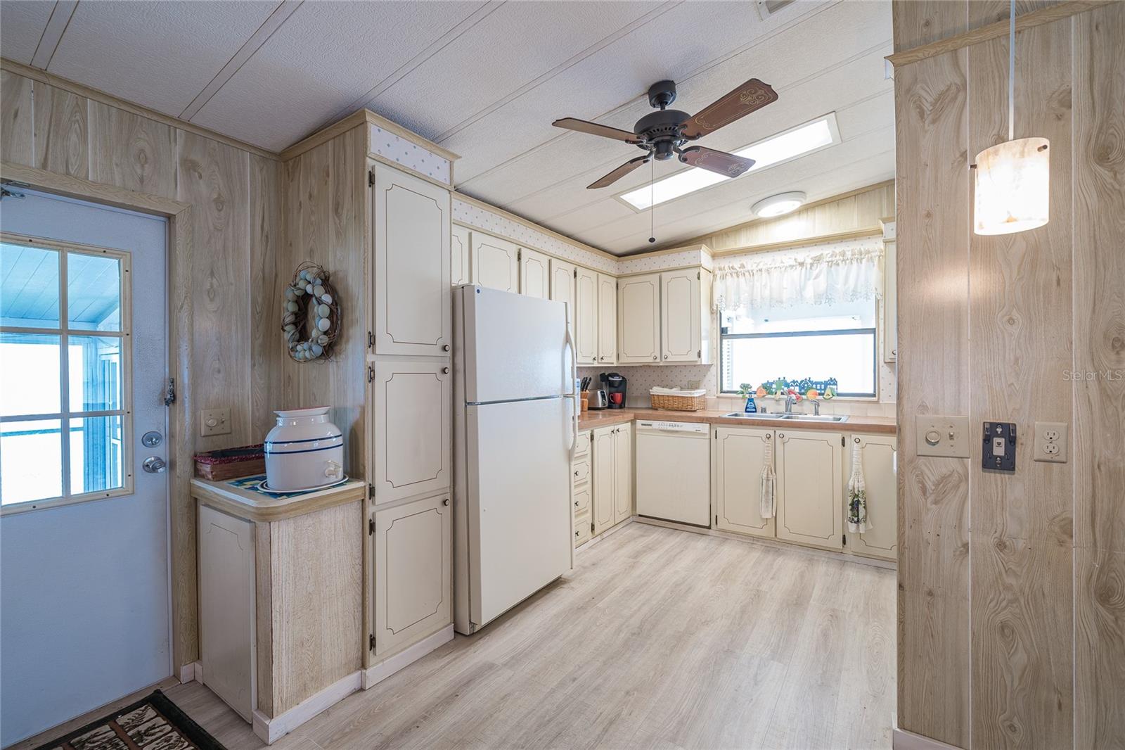 LAKE CONLEY MHP - Residential
