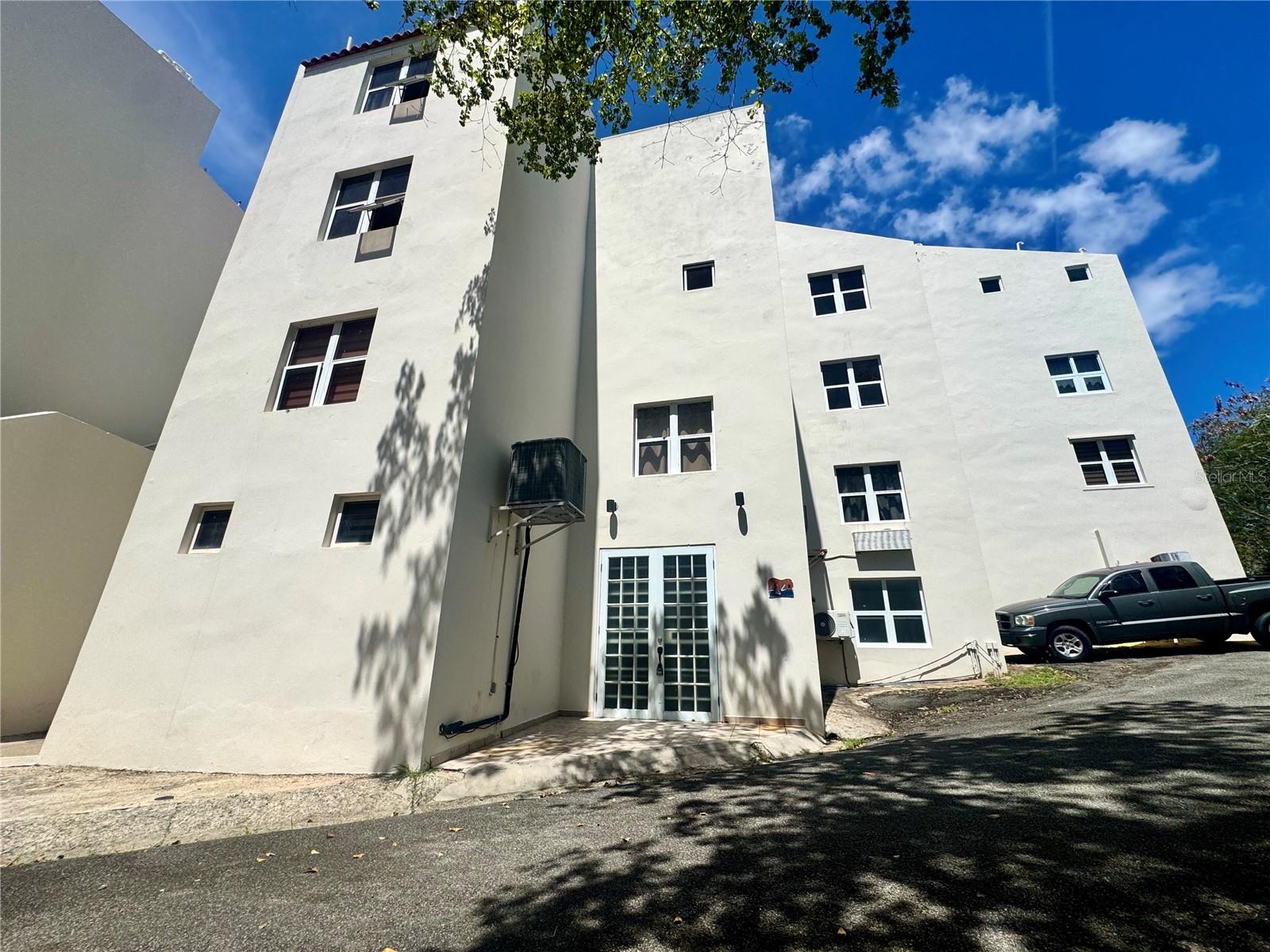 PALMARINA CLUB - Residential