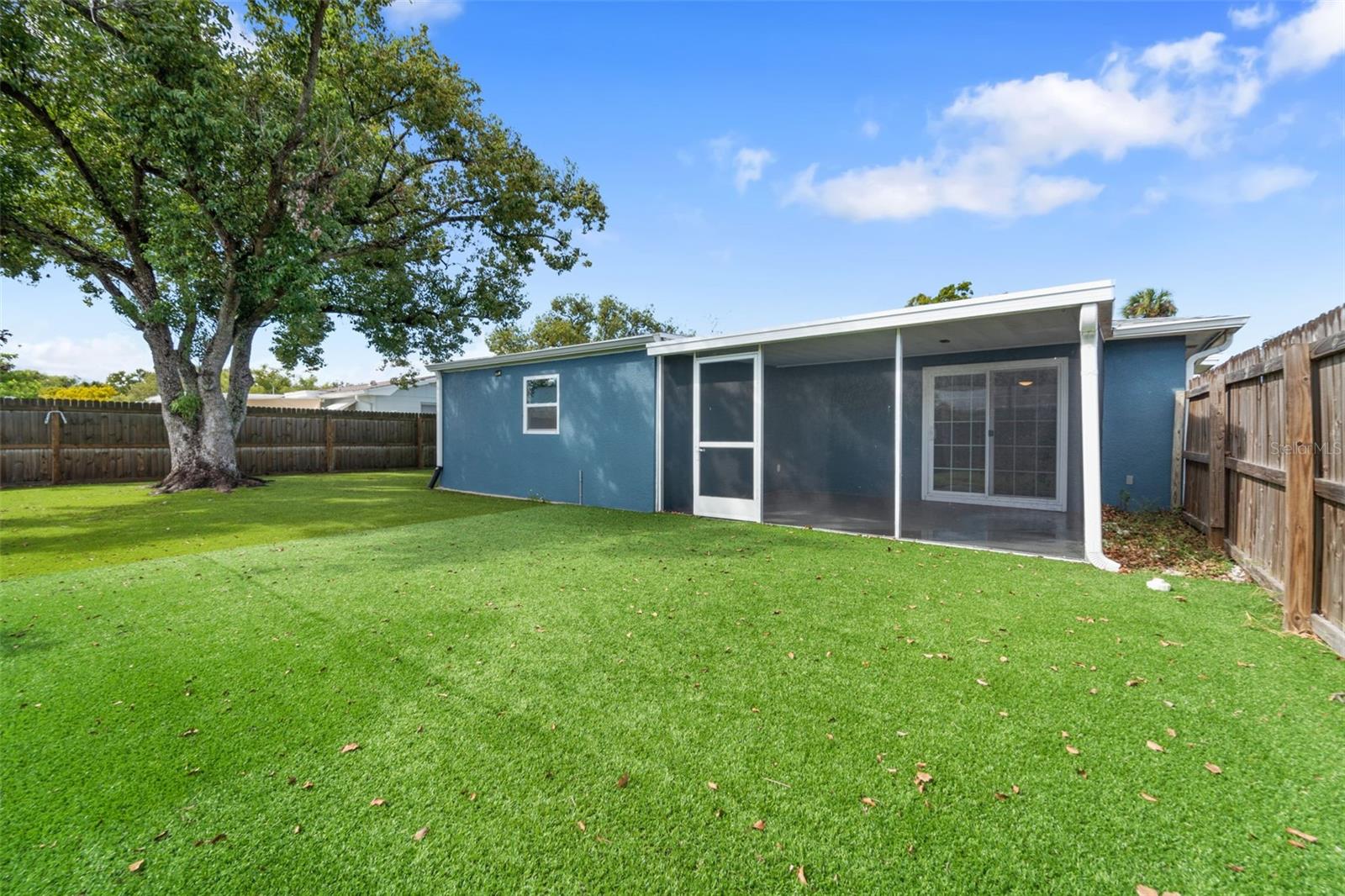 BEACON SQUARE - Residential