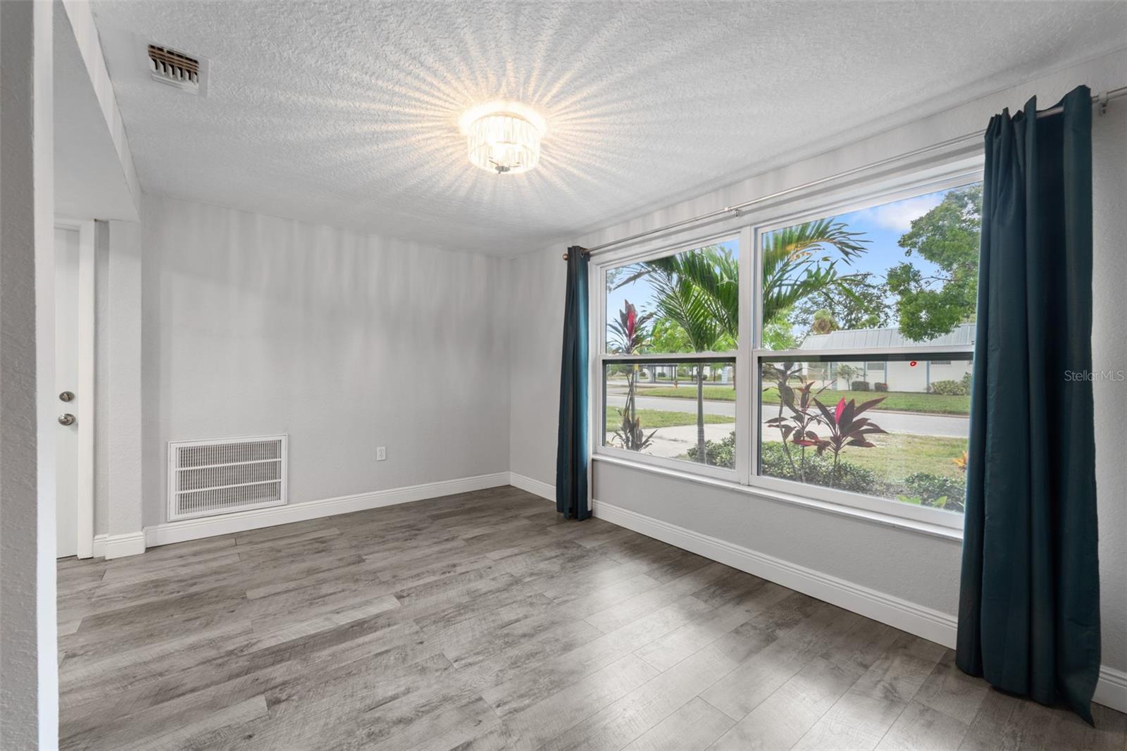 BEACON SQUARE - Residential