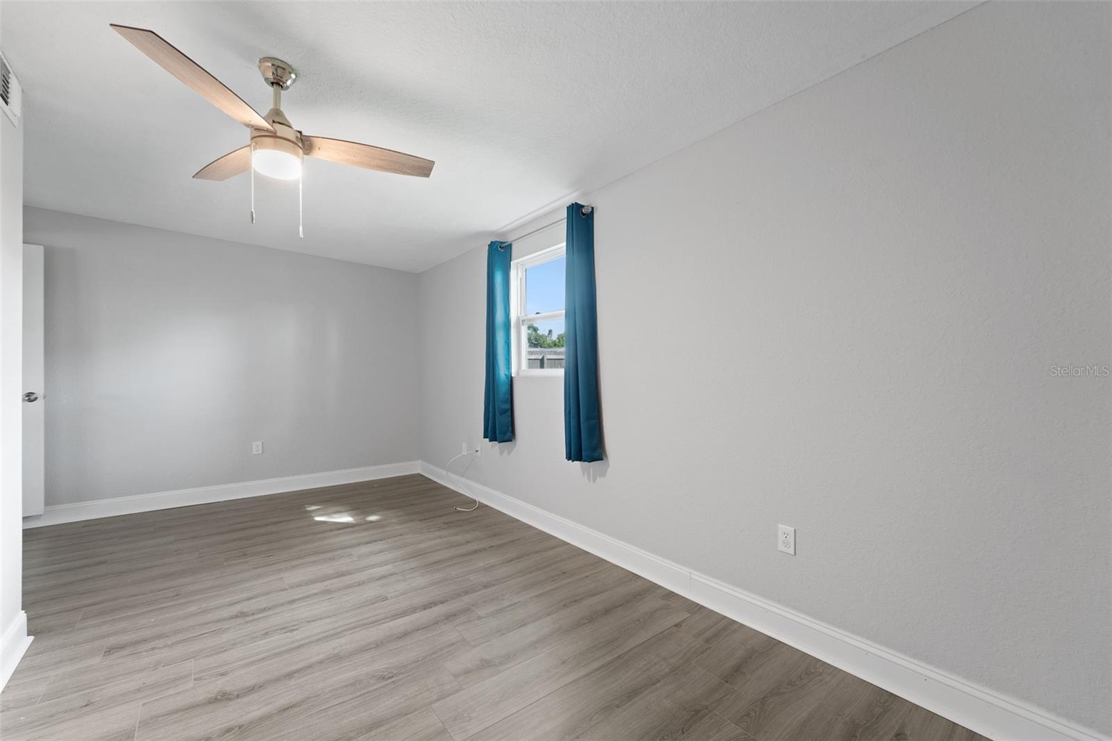 BEACON SQUARE - Residential