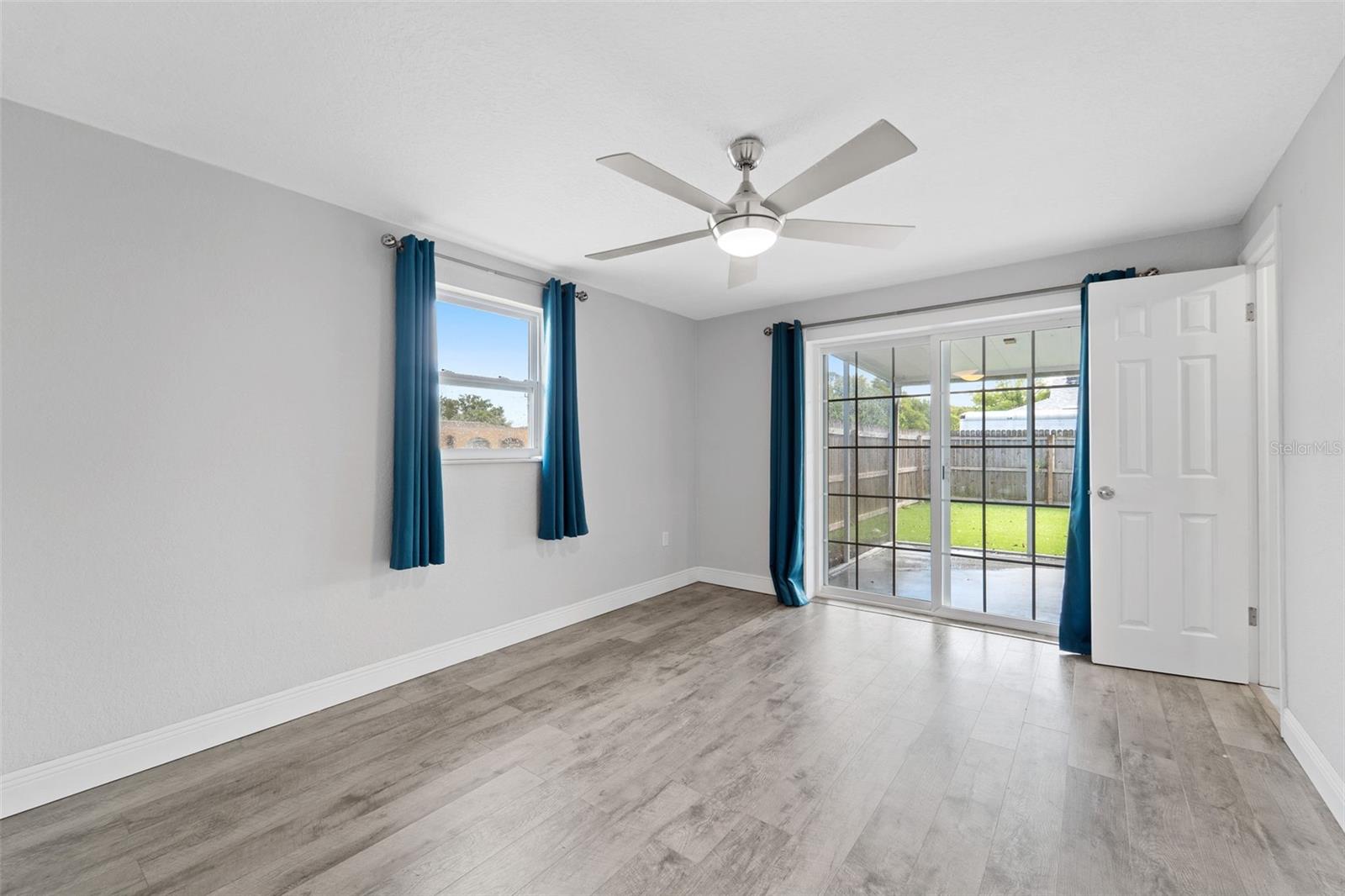 BEACON SQUARE - Residential