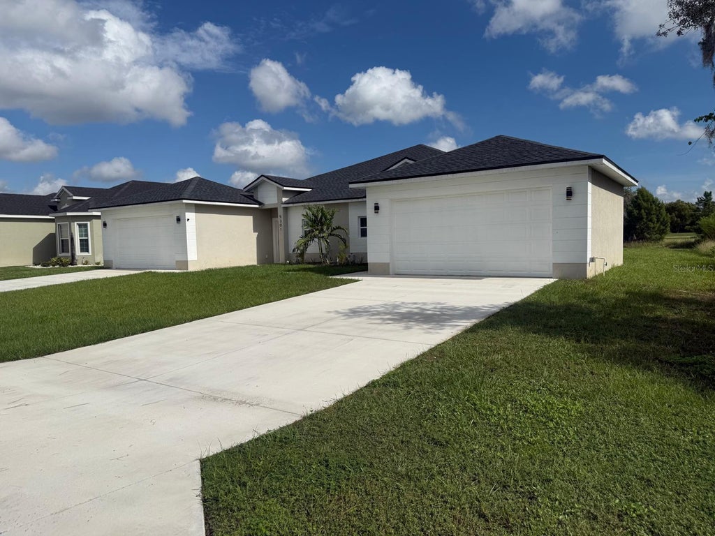 Photo of 5301 Pebble Beach Drive, Sebring, FL 33872 (MLS # O6450010)