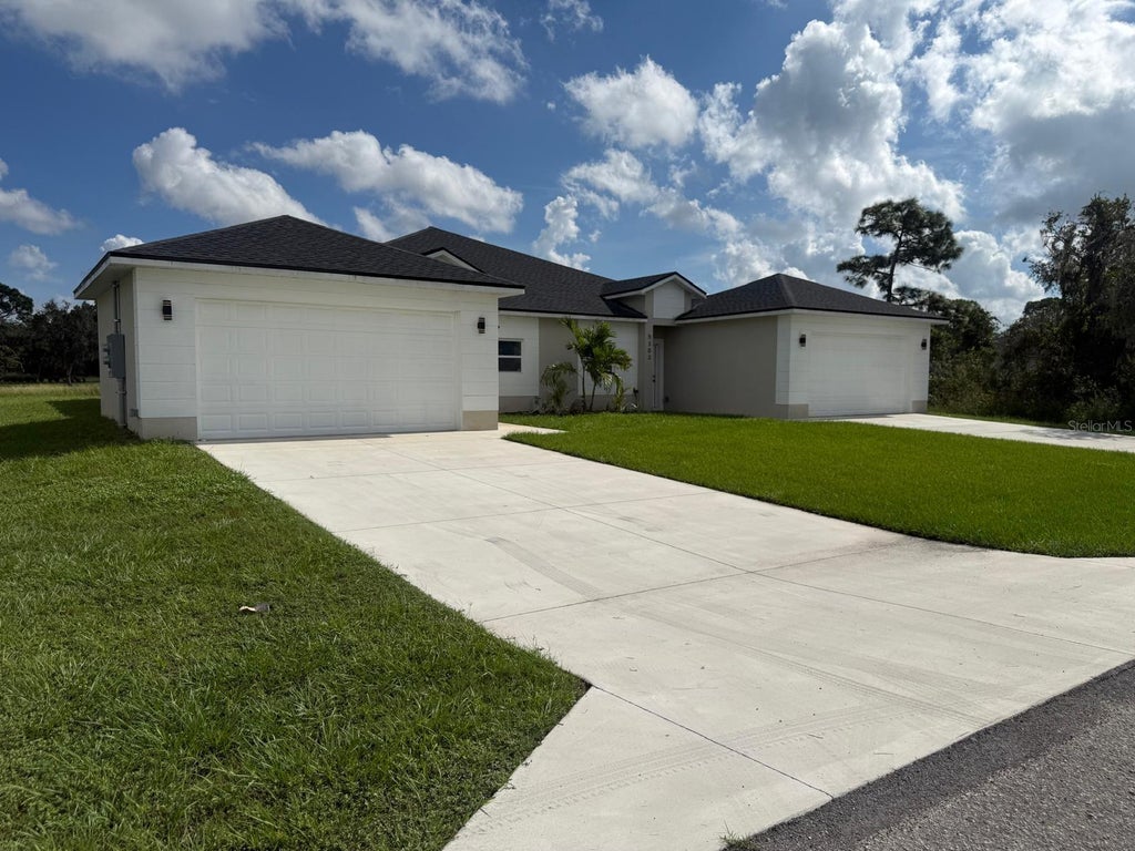 Photo of 5301 Pebble Beach Drive, Sebring, FL 33872 (MLS # O6450010)