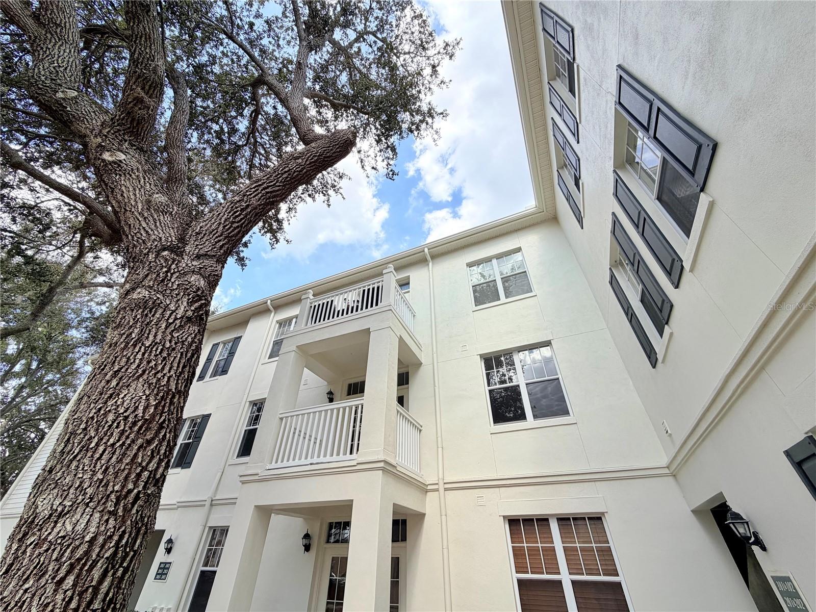 700 SIENA PALM DRIVE 305