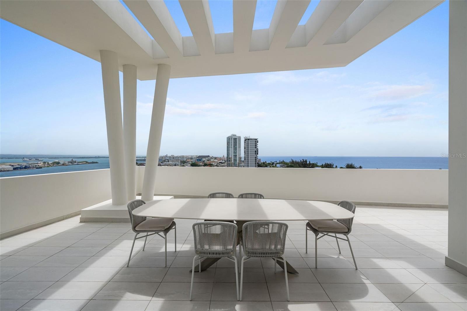 LE PARC CONDOMINIUM - Residential