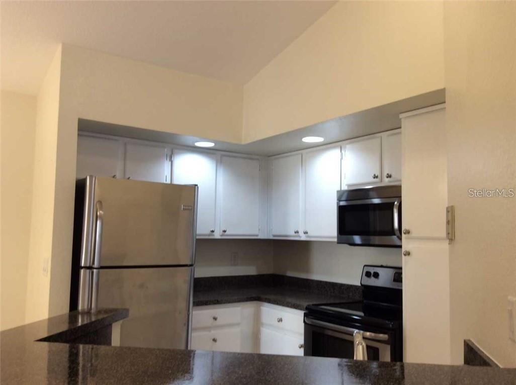 VENETIAN PLACE - Residential