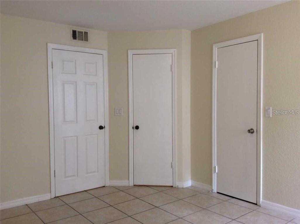 VENETIAN PLACE - Residential