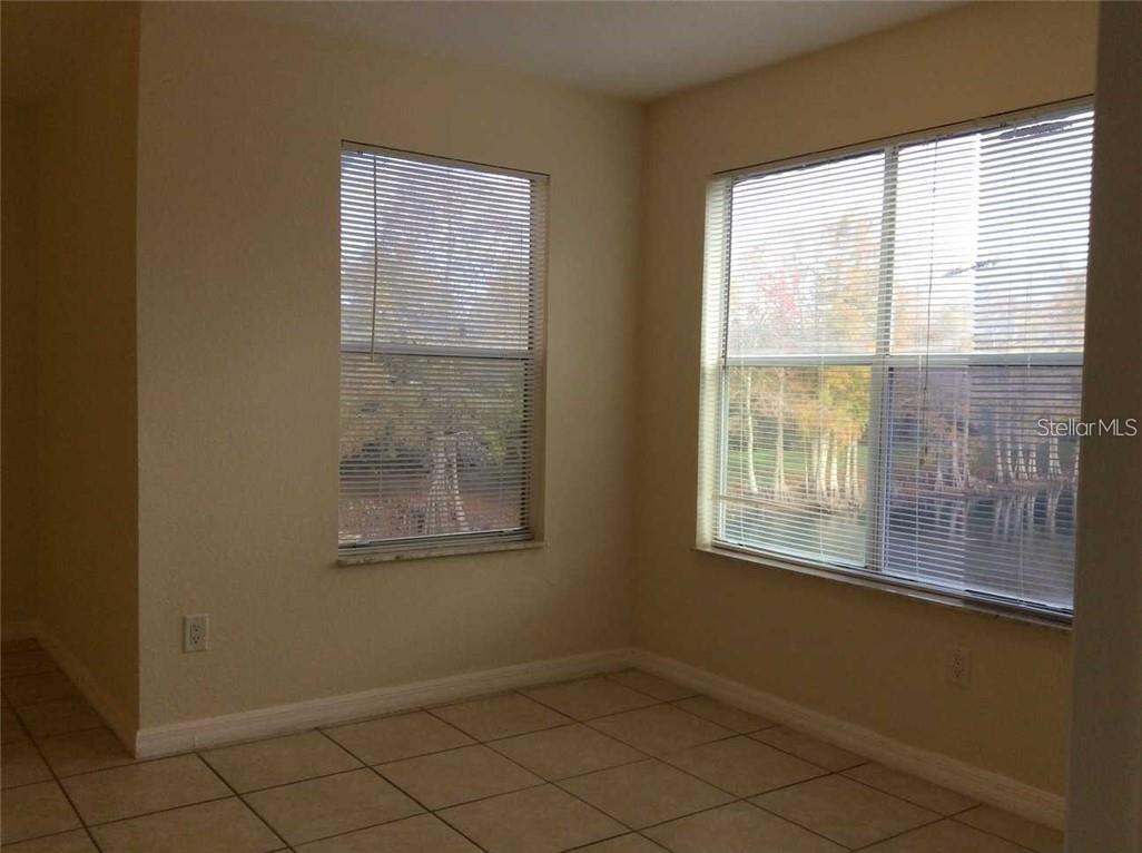 VENETIAN PLACE - Residential