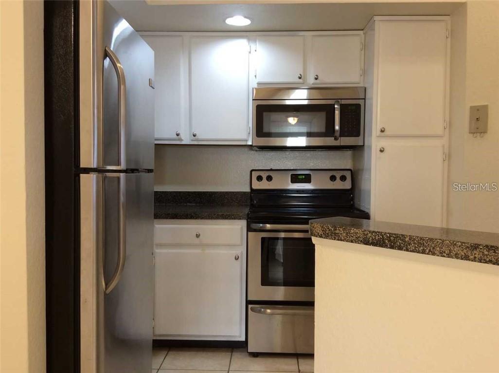 VENETIAN PLACE - Residential