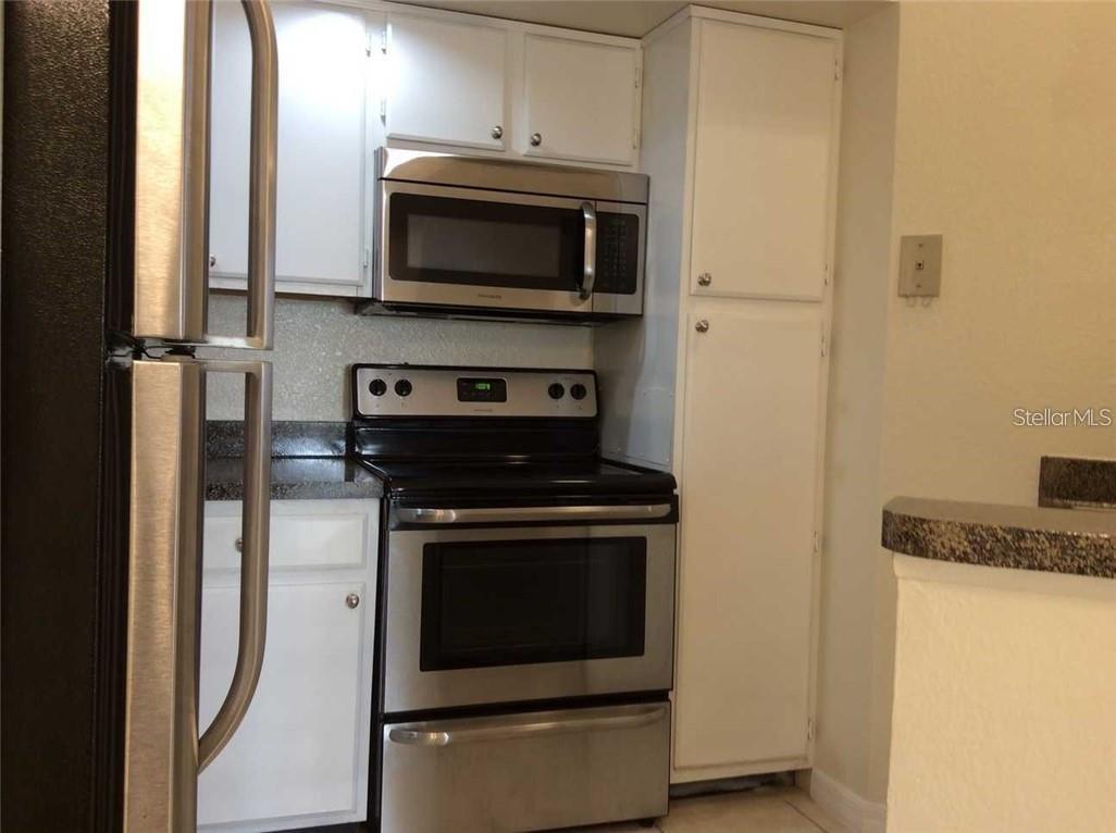 VENETIAN PLACE - Residential