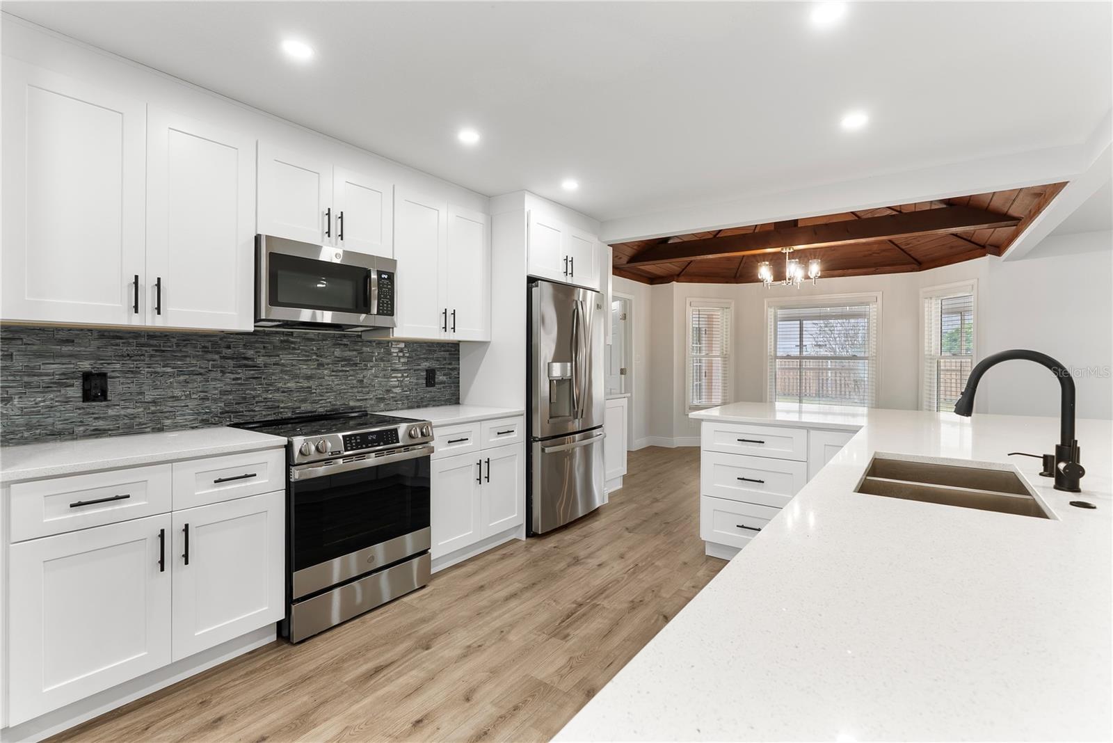 COVE AT LAKE MIRA - Residential