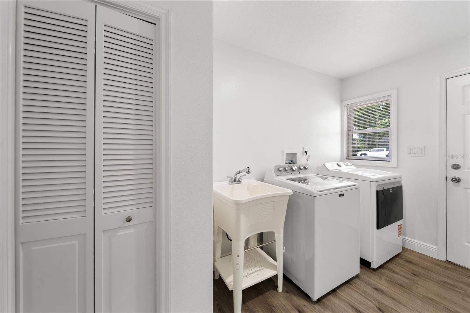 COVE AT LAKE MIRA - Residential