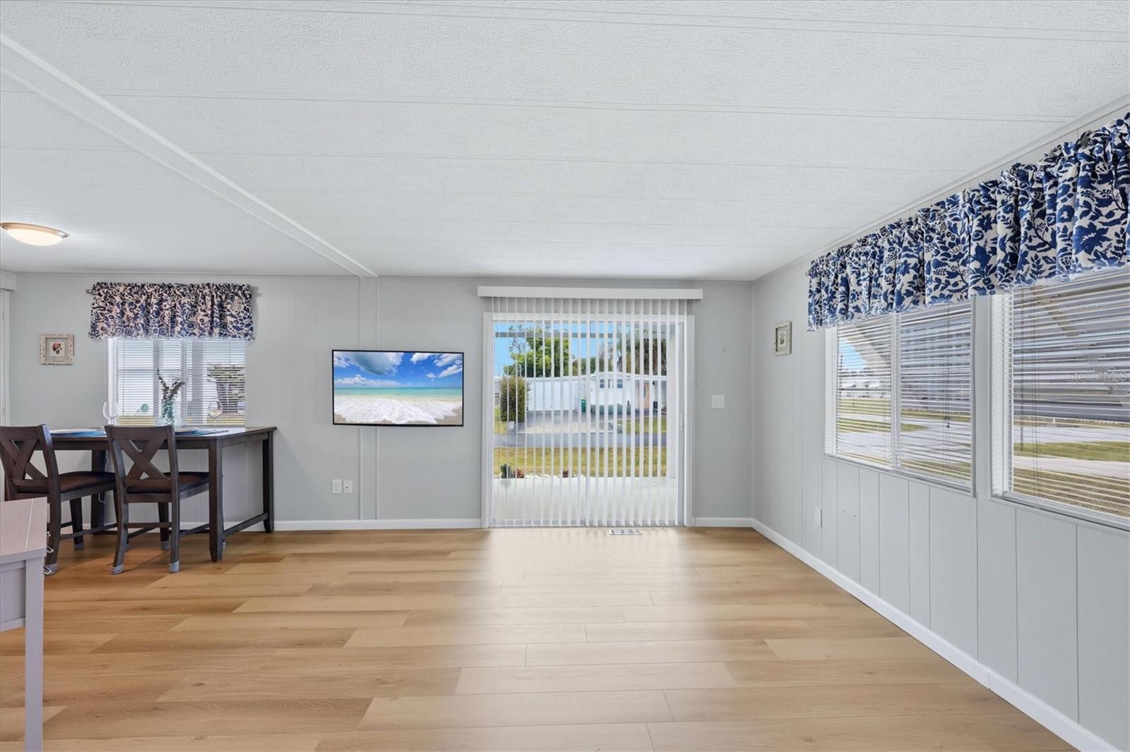 MOBILE GARDENS - Residential