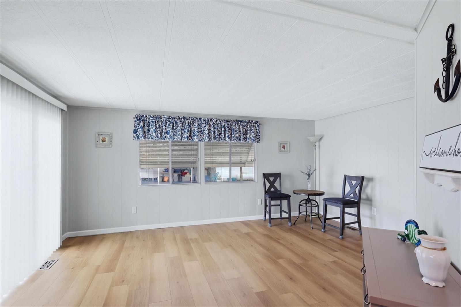 MOBILE GARDENS - Residential