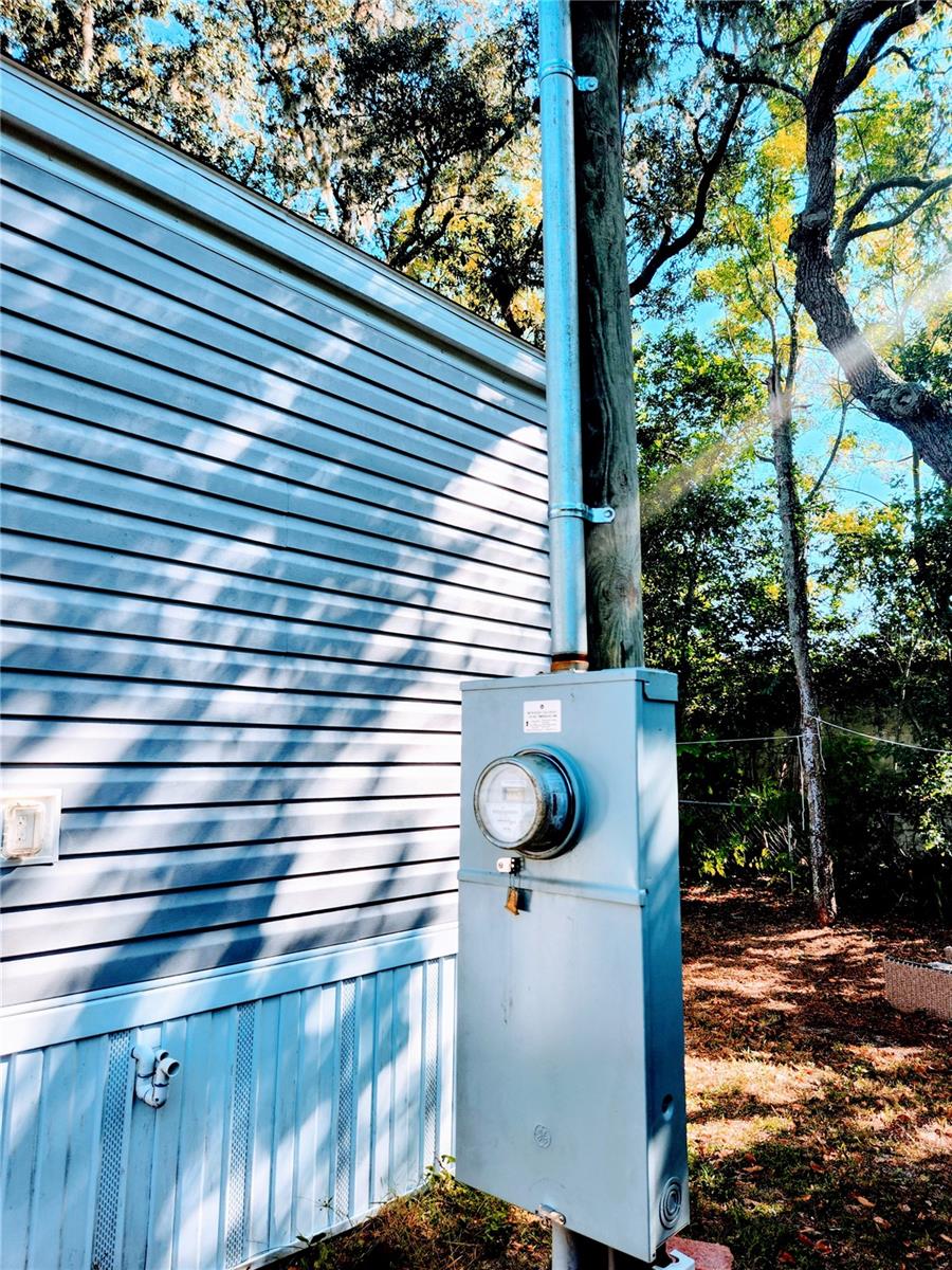 WEEKI WACHEE ACRES ADD - Residential