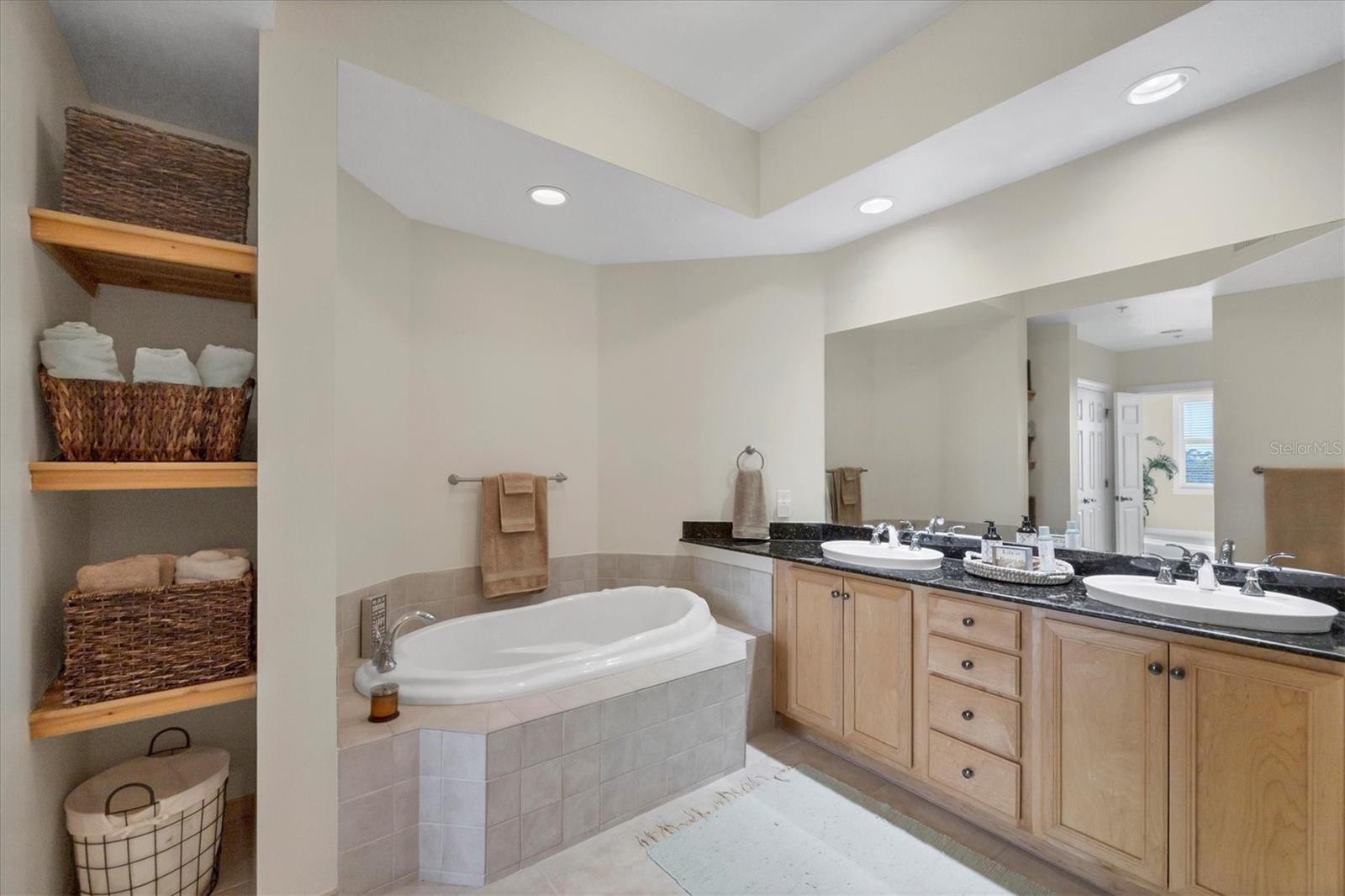 HAMMOCKS-PRESERVE PH 8 - Residential Lease