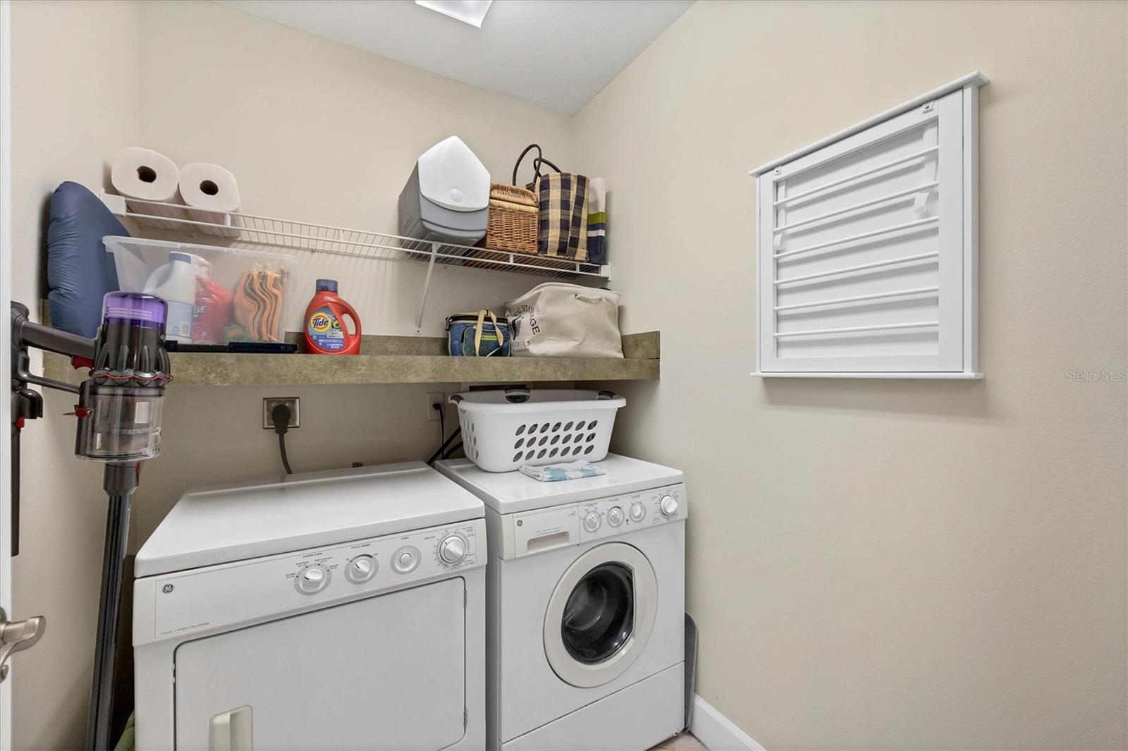 HAMMOCKS-PRESERVE PH 8 - Residential Lease