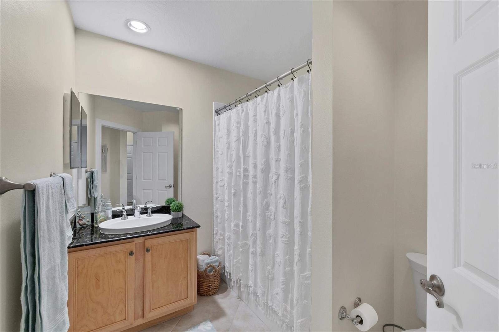 HAMMOCKS-PRESERVE PH 8 - Residential Lease