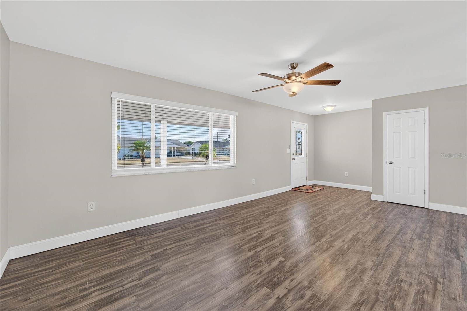 DEL WEBBS SUN CITY FLORIDA UN - Residential