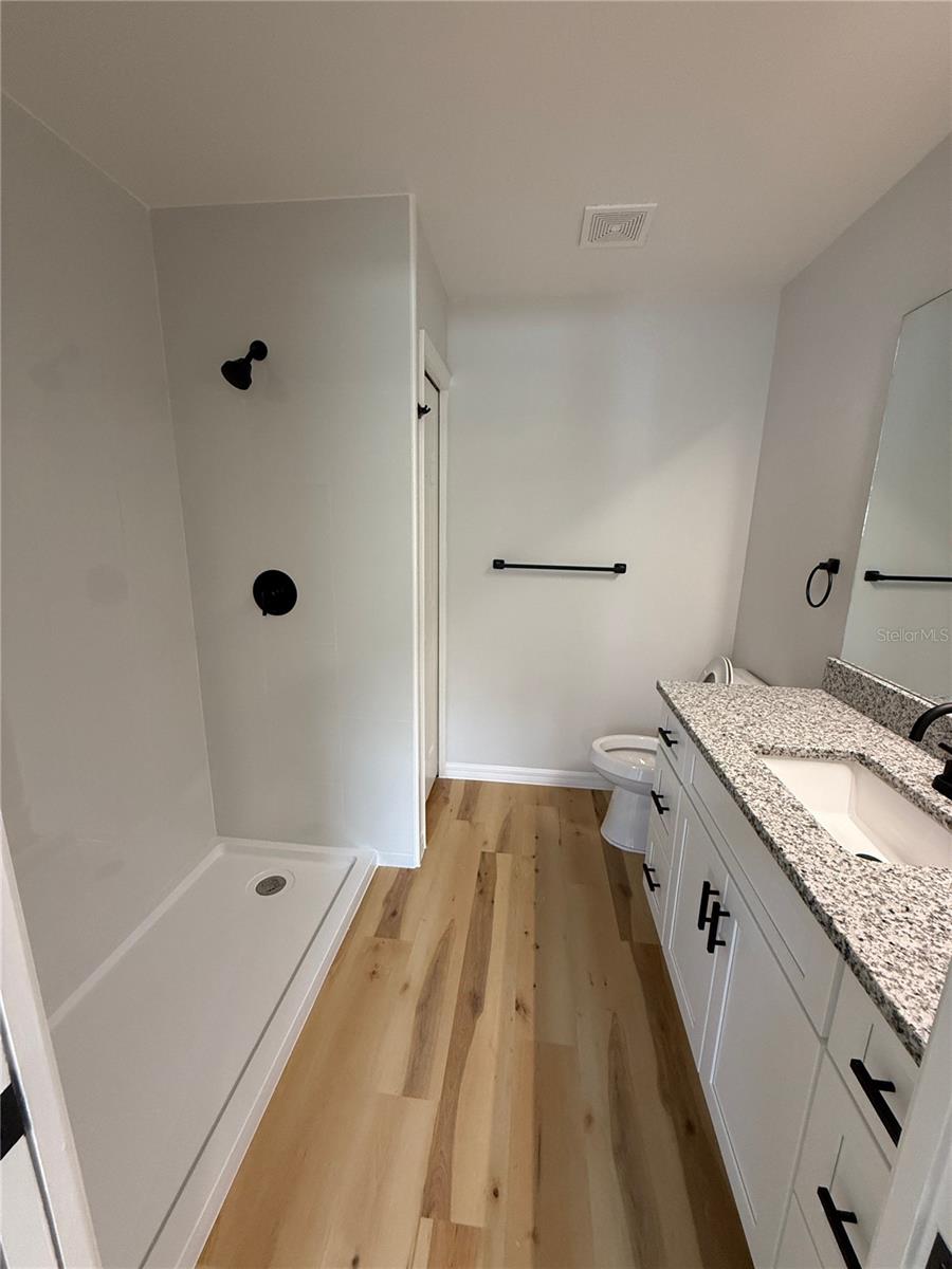 JOHNSON'S POINT TOWNHOMES - Residential Lease
