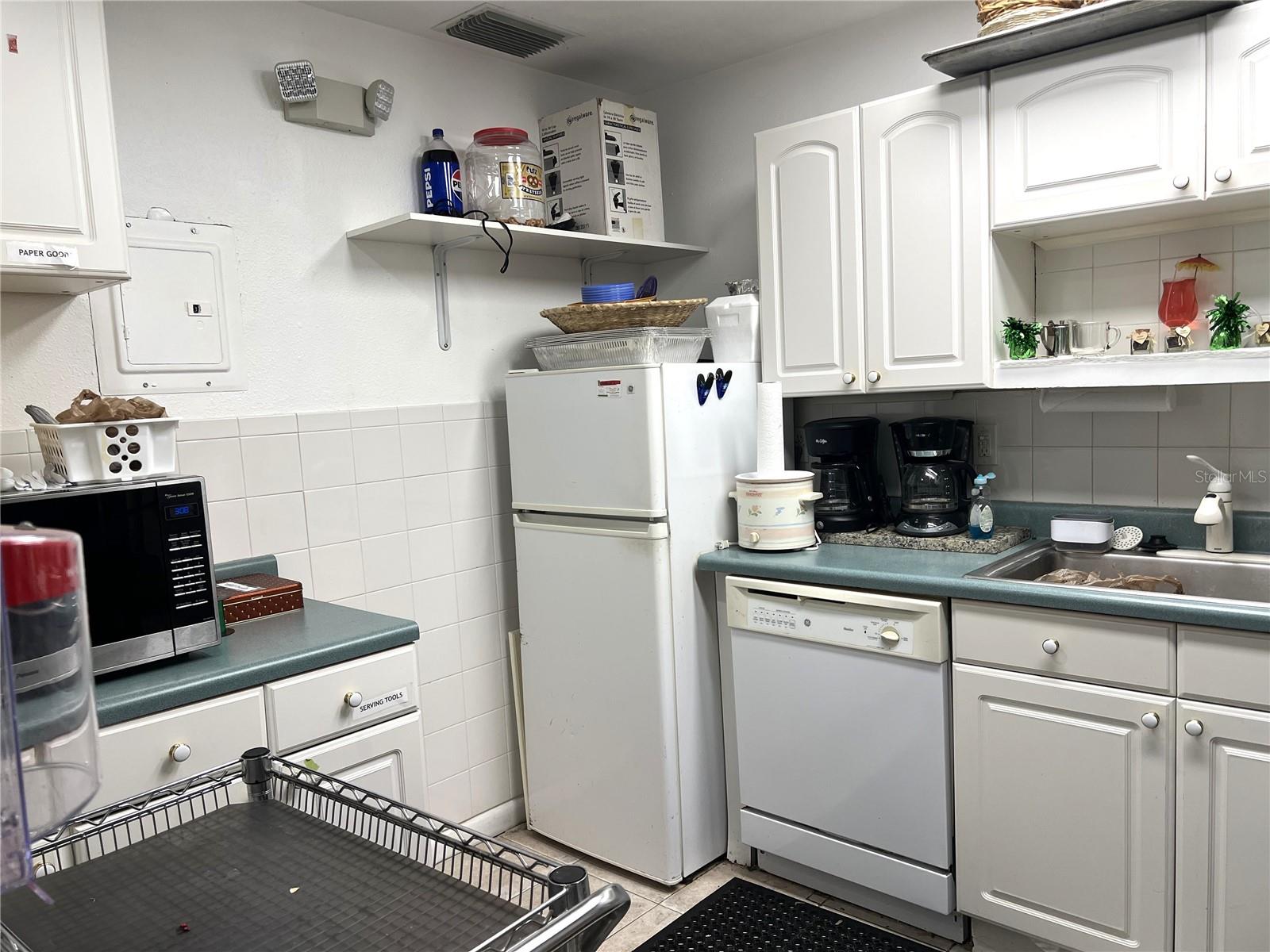 PINE RIDGE AT LAKE TARPON VILLAGE - Residential