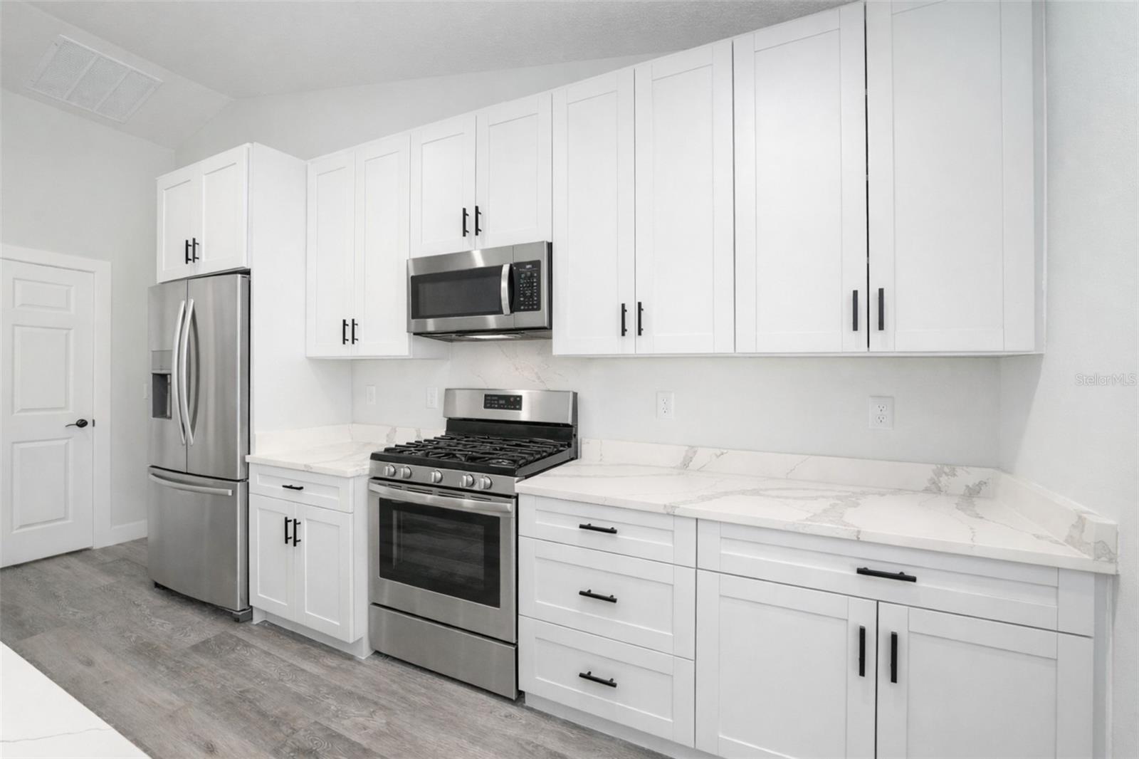 BELLEVIEW HEIGHTS ESTATES UNIT 17 - Residential