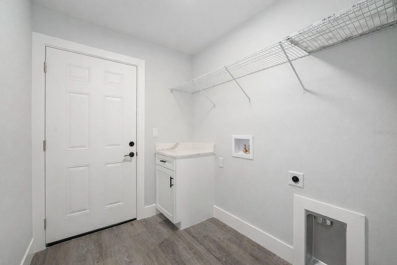 BELLEVIEW HEIGHTS ESTATES UNIT 17 - Residential