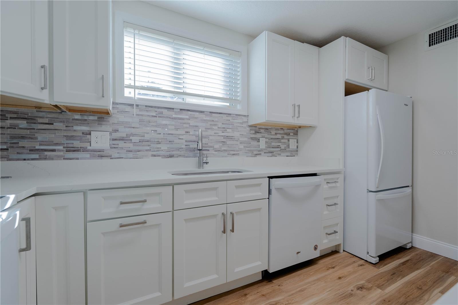 SANDY COVE - Residential