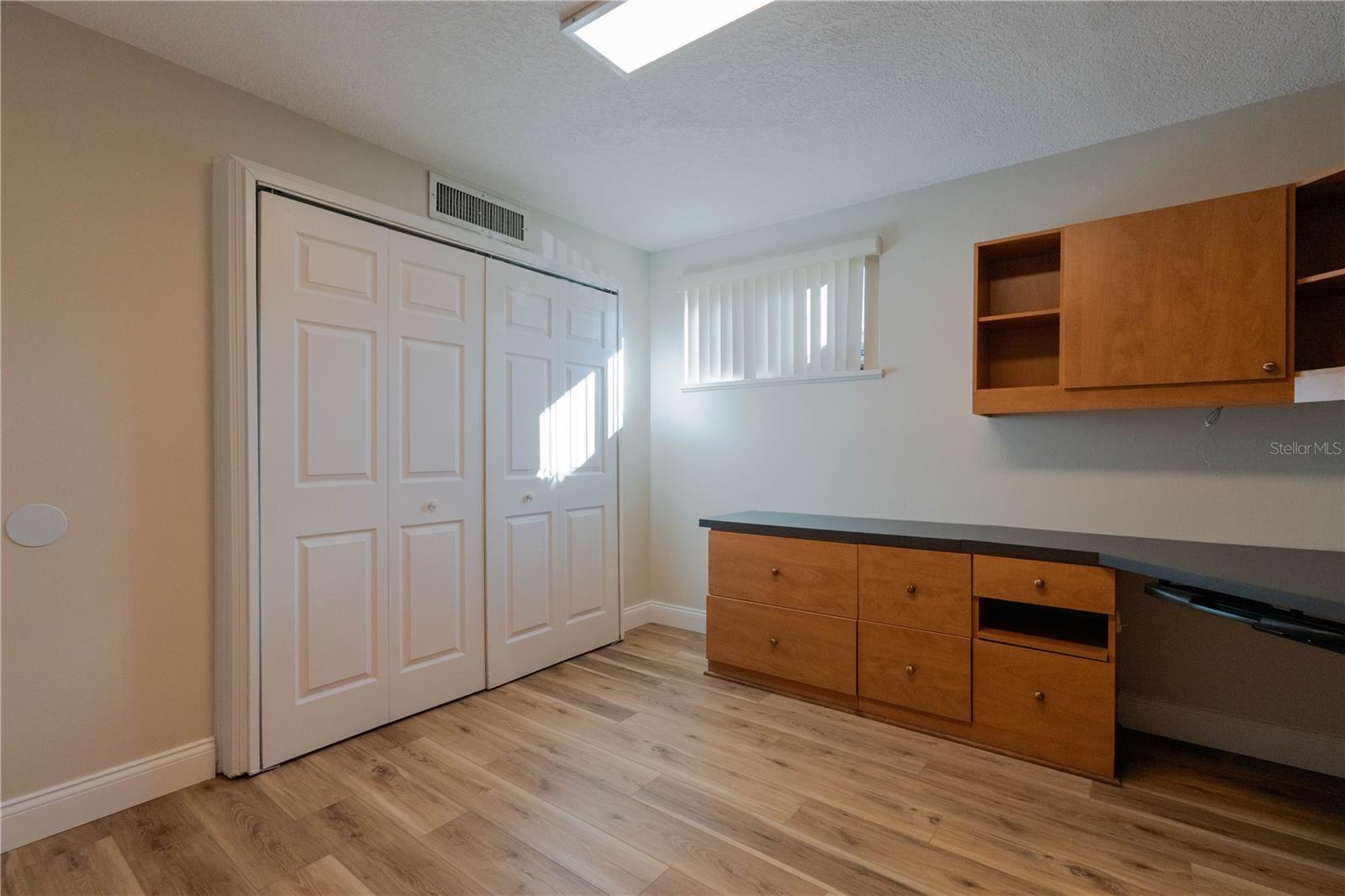 SANDY COVE - Residential