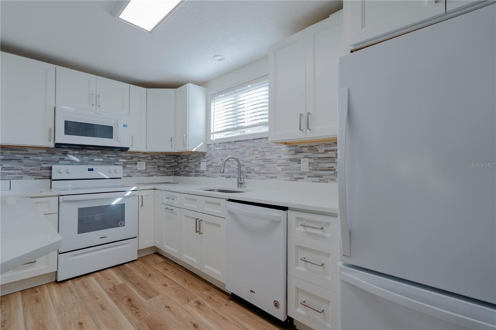 SANDY COVE - Residential