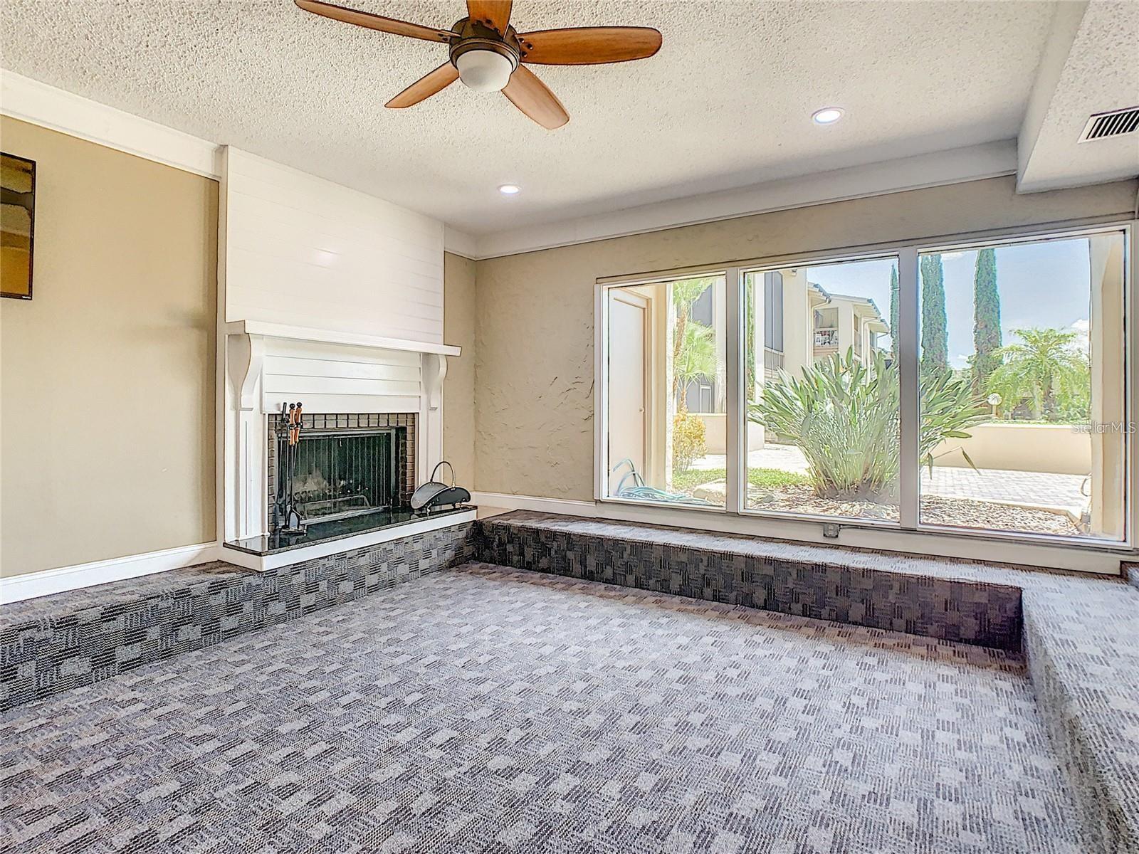 SANDY COVE - Residential