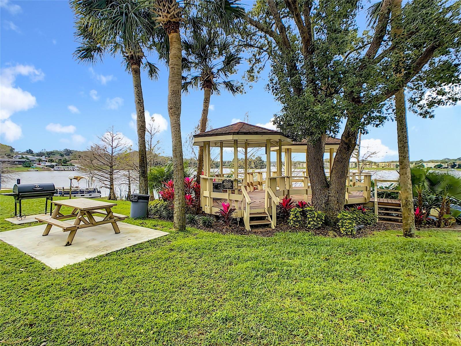 SANDY COVE - Residential