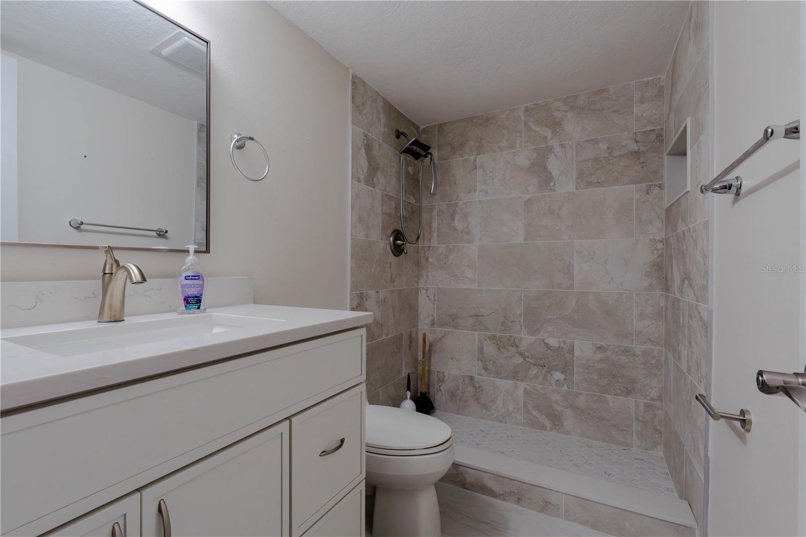 SANDY COVE - Residential