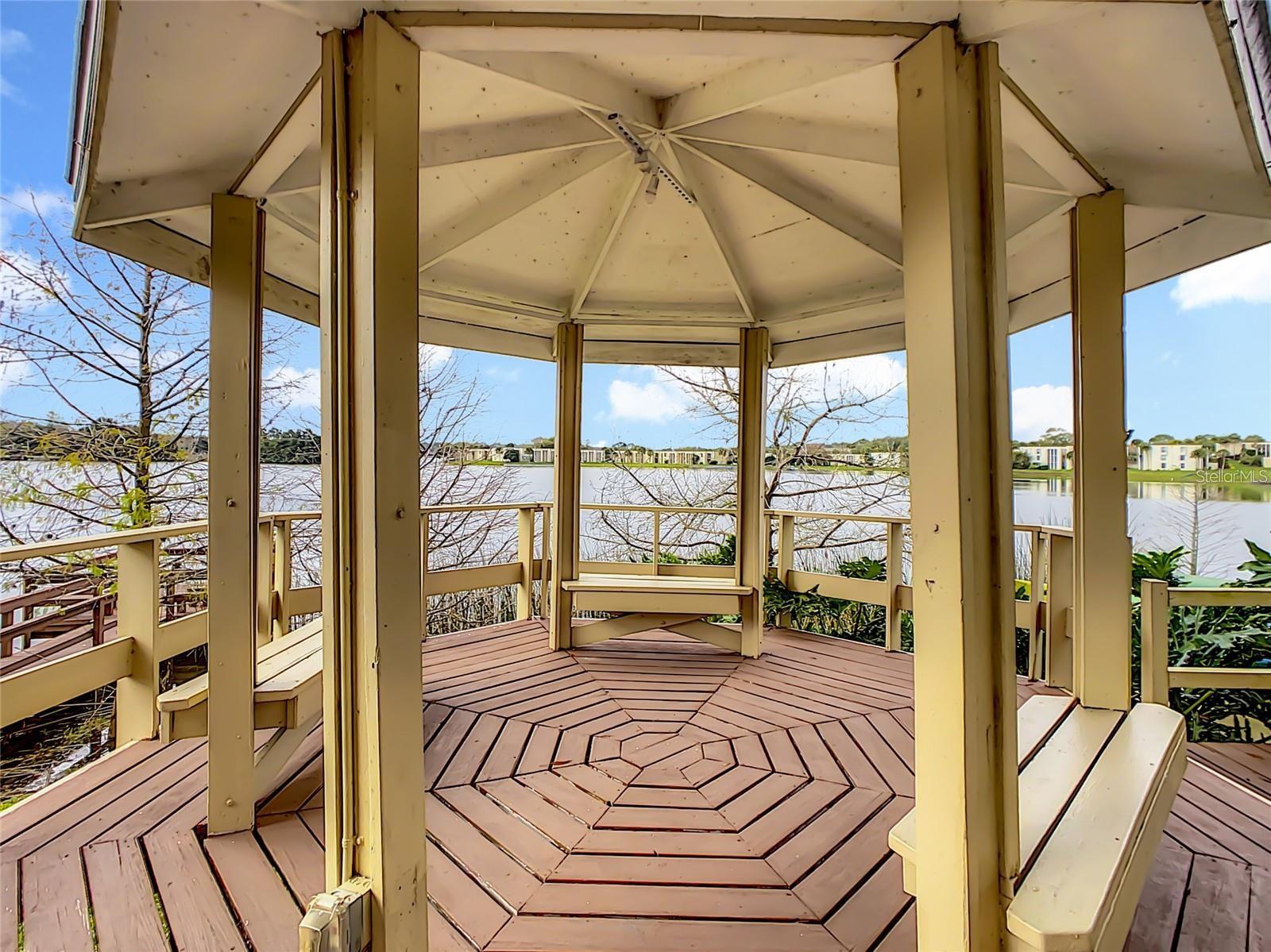 SANDY COVE - Residential