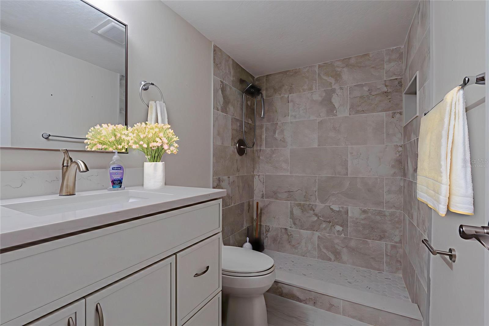 SANDY COVE - Residential