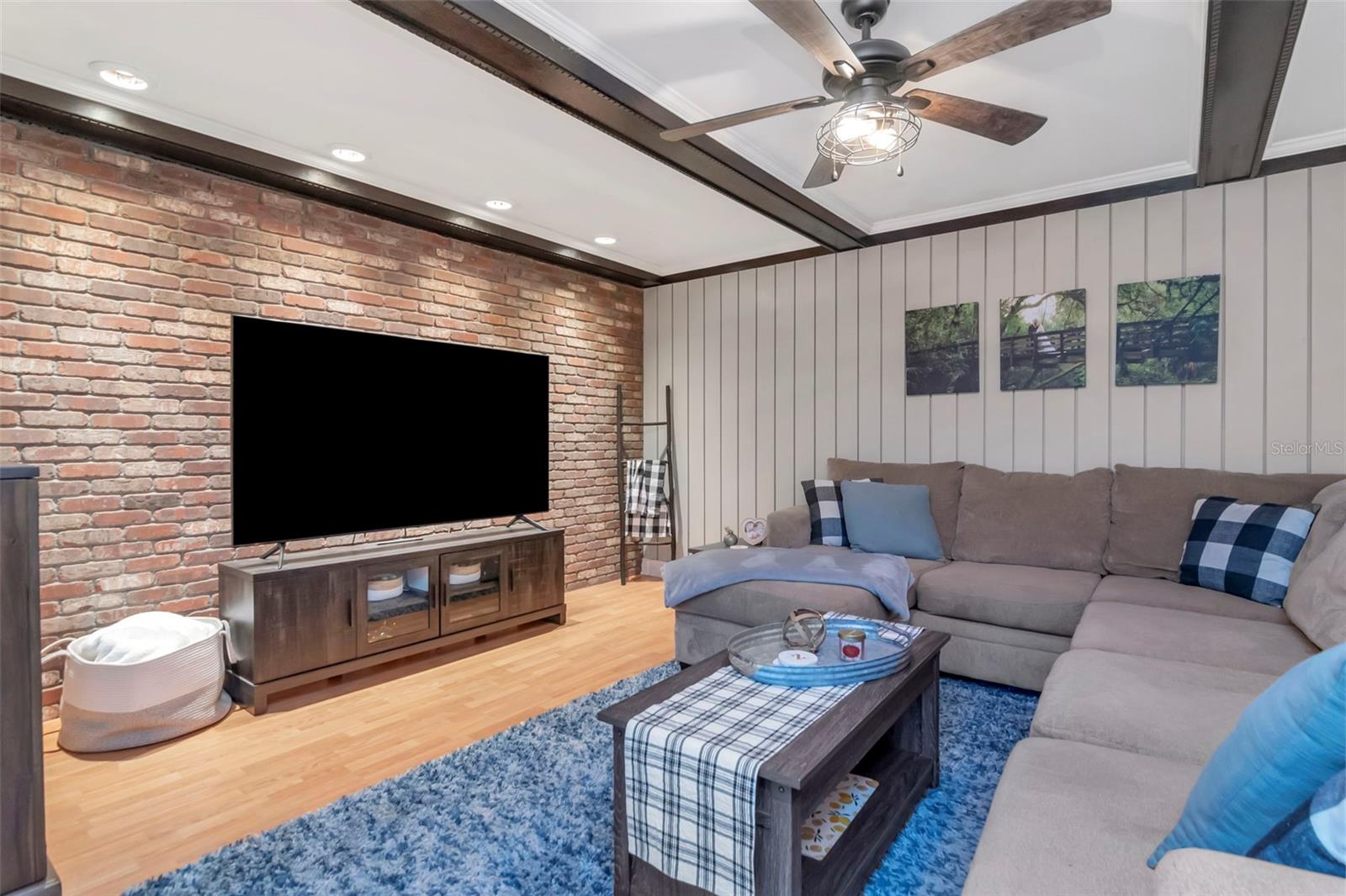 2535 LAKE ELLEN DRIVE